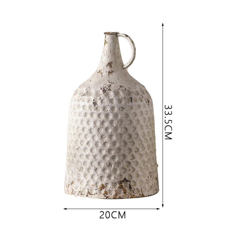 Decorazione per la casa: vaso in ferro battuto retrò
