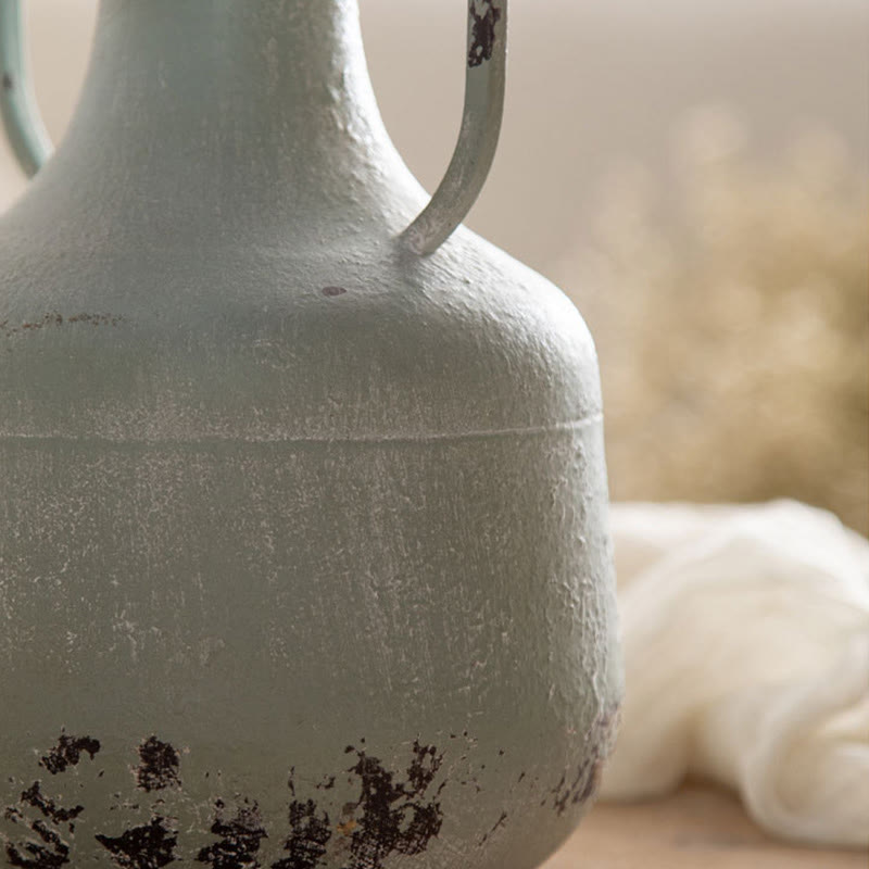 Ornamento in vaso per arredamento vintage in stile country