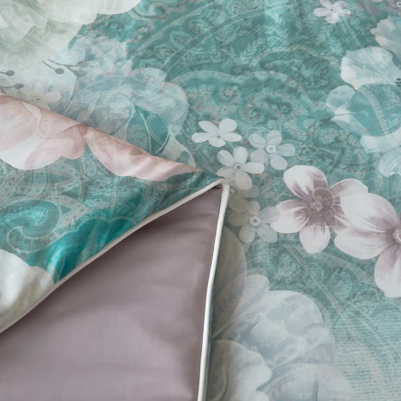 Elegante trapunta traspirante e rinfrescante a fiori