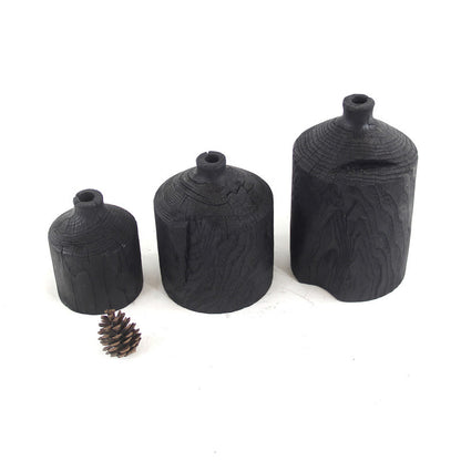 Vaso nero in legno, ornamento decorativo