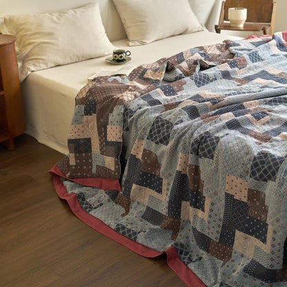 Trapunta leggera in garza di cotone con motivo patchwork