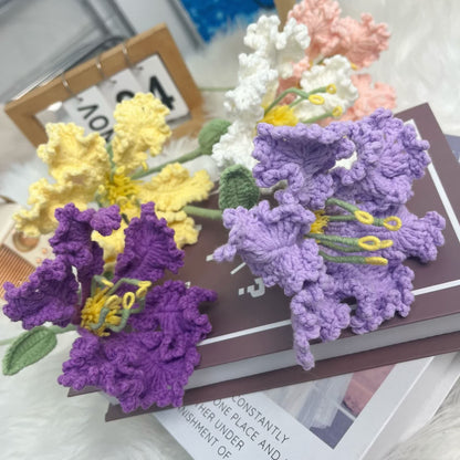 Bouquet di Lagerstroemia eterna lavorata a maglia e all'uncinetto