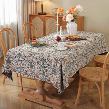 Tovaglia con fiori e uccelli in stile bohémien