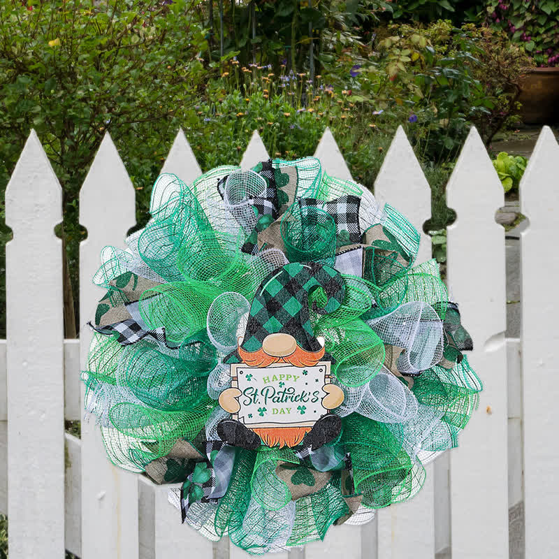 Decorazione da appendere alla ghirlanda con bambola di nastro per il giorno di San Patrizio