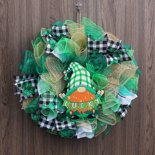 Decorazione da appendere alla ghirlanda con bambola di nastro per il giorno di San Patrizio
