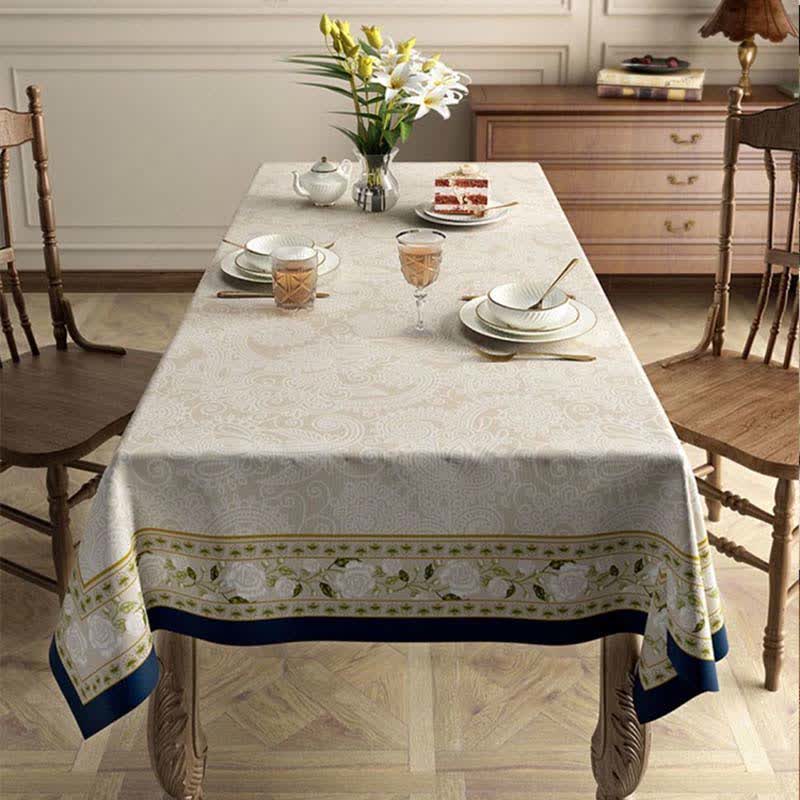 Tovaglia di lino con fiori e piante di lusso retrò e leggero