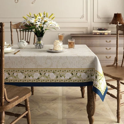 Tovaglia di lino con fiori e piante di lusso retrò e leggero