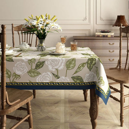 Tovaglia di lino con fiori e piante di lusso retrò e leggero