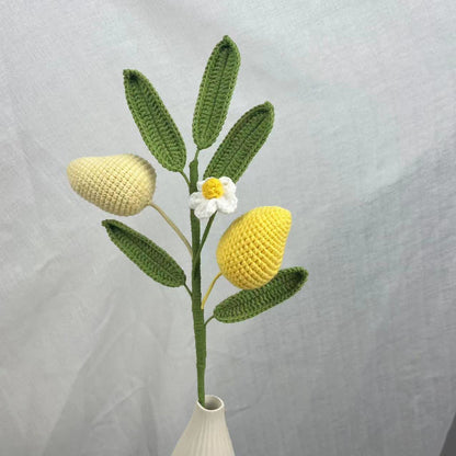 Bouquet creativo di frutta lavorato a maglia e all'uncinetto fatto a mano