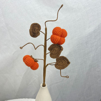 Bouquet creativo di frutta lavorato a maglia e all'uncinetto fatto a mano