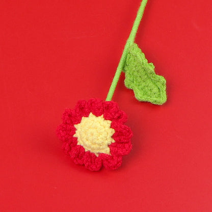 Bellissimo bouquet di margherite lavorato a maglia all'uncinetto fatto a mano