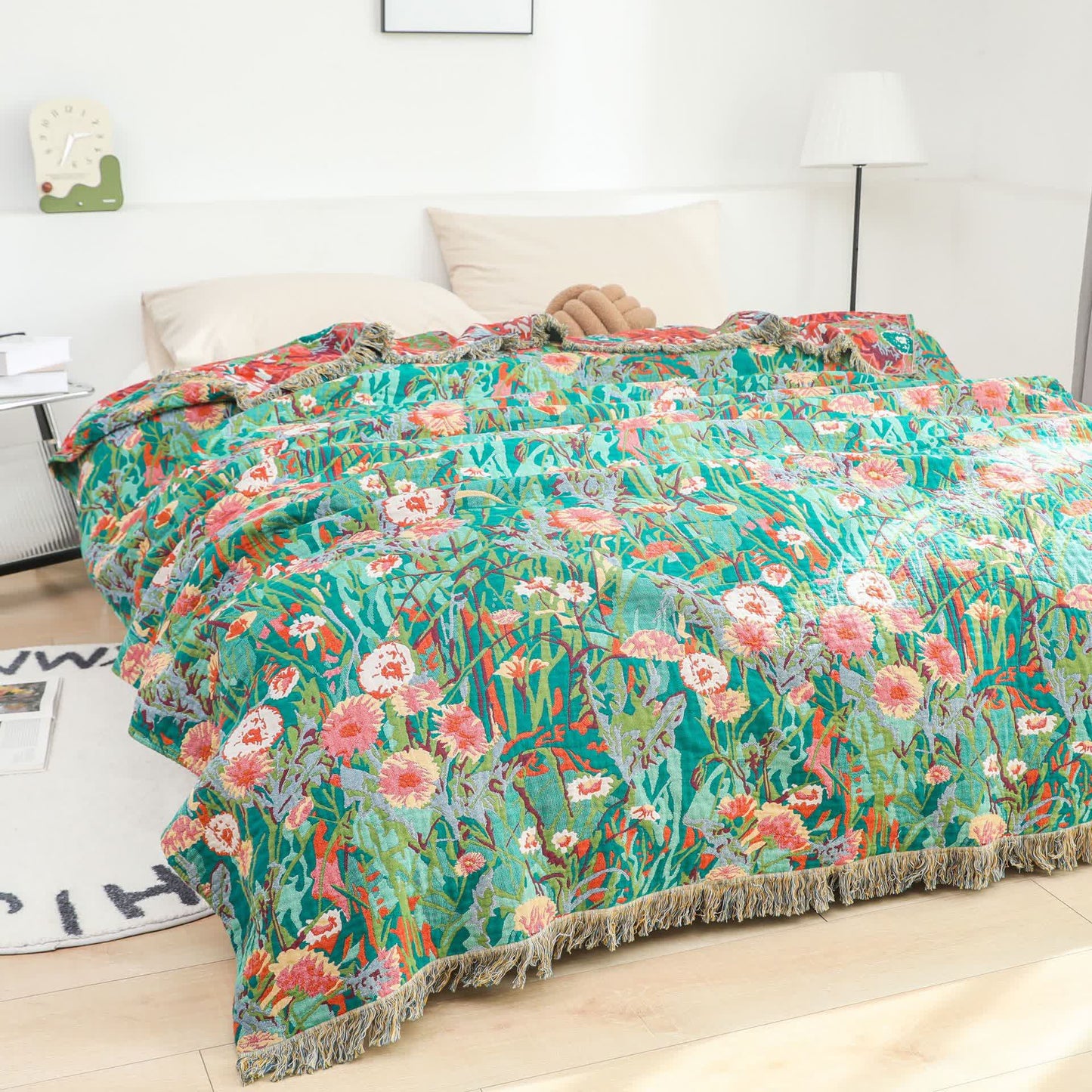 Trapunta reversibile con nappe e fiori in garza di cotone