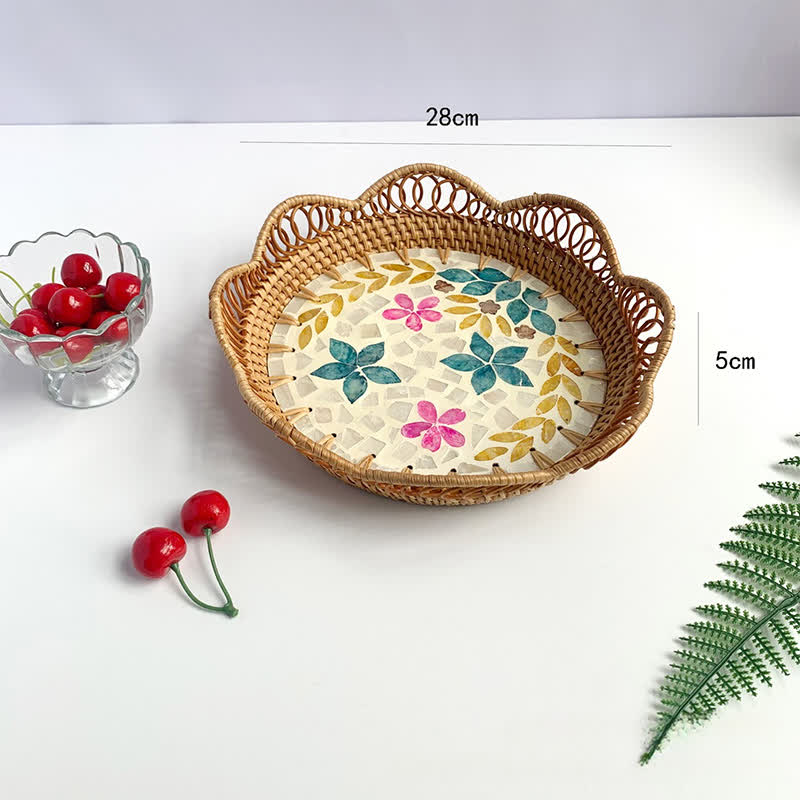 Cestino portaoggetti in rattan colorato a forma di conchiglia