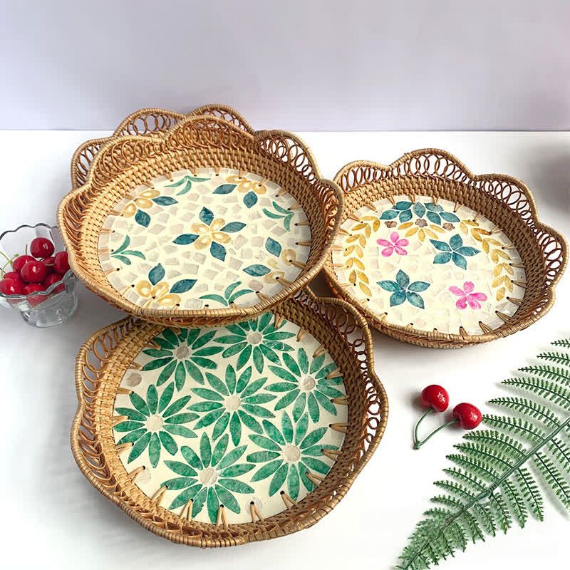 Cestino portaoggetti in rattan colorato a forma di conchiglia