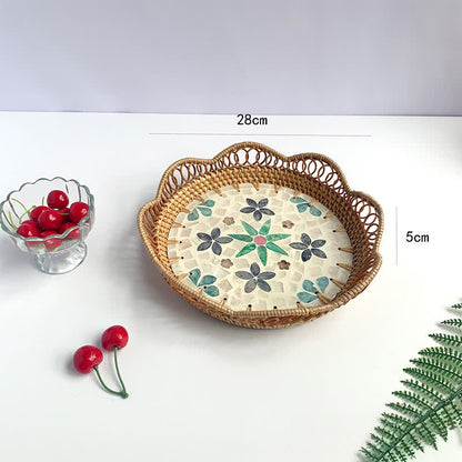Cestino portaoggetti in rattan colorato a forma di conchiglia