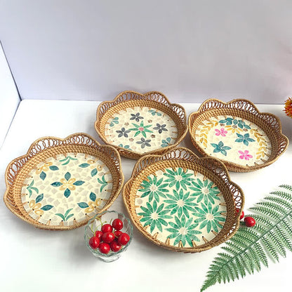 Cestino portaoggetti in rattan colorato a forma di conchiglia