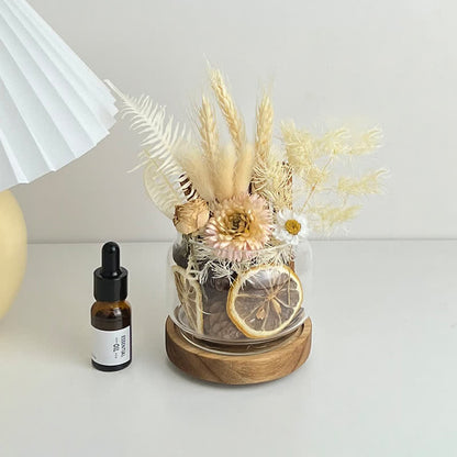 Ornamento profumato con fiori secchi e oli essenziali per aromaterapia