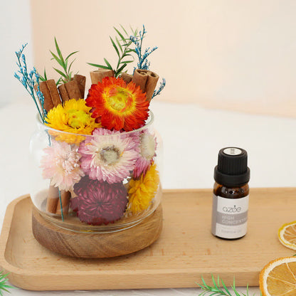 Ornamento profumato con fiori secchi e oli essenziali per aromaterapia