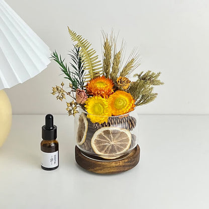 Ornamento profumato con fiori secchi e oli essenziali per aromaterapia
