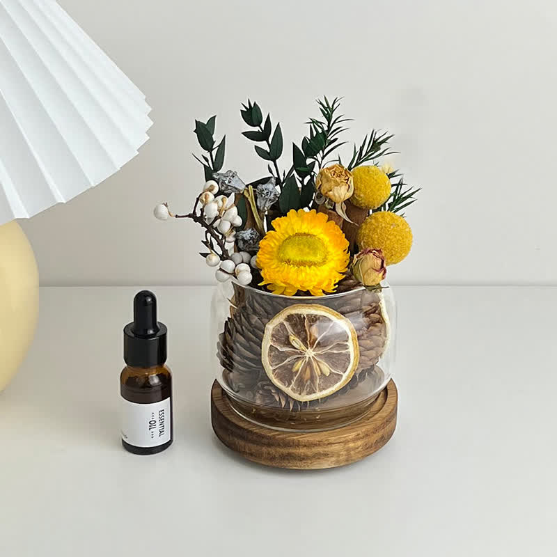Ornamento profumato con fiori secchi e oli essenziali per aromaterapia