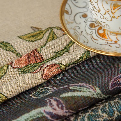 Elegante tovaglia con fiori e uccelli in filo tinto