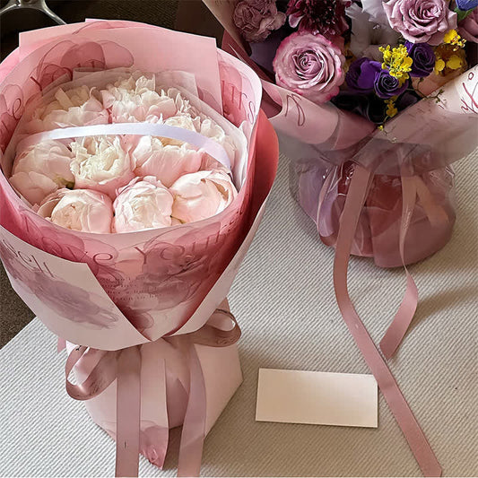 Confezione regalo per la festa della mamma con bouquet e nastro di raso