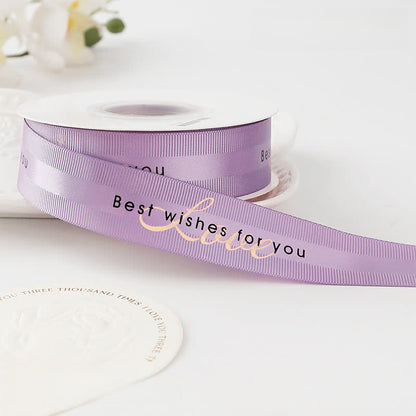 Confezione regalo per la festa della mamma con bouquet e nastro di raso