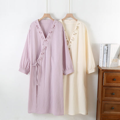 Camicia da notte morbida in garza di cotone con ricamo floreale