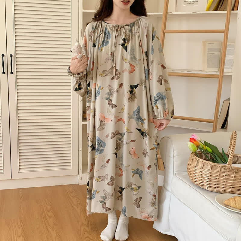 Camicia da notte in raso con farfalle rurali