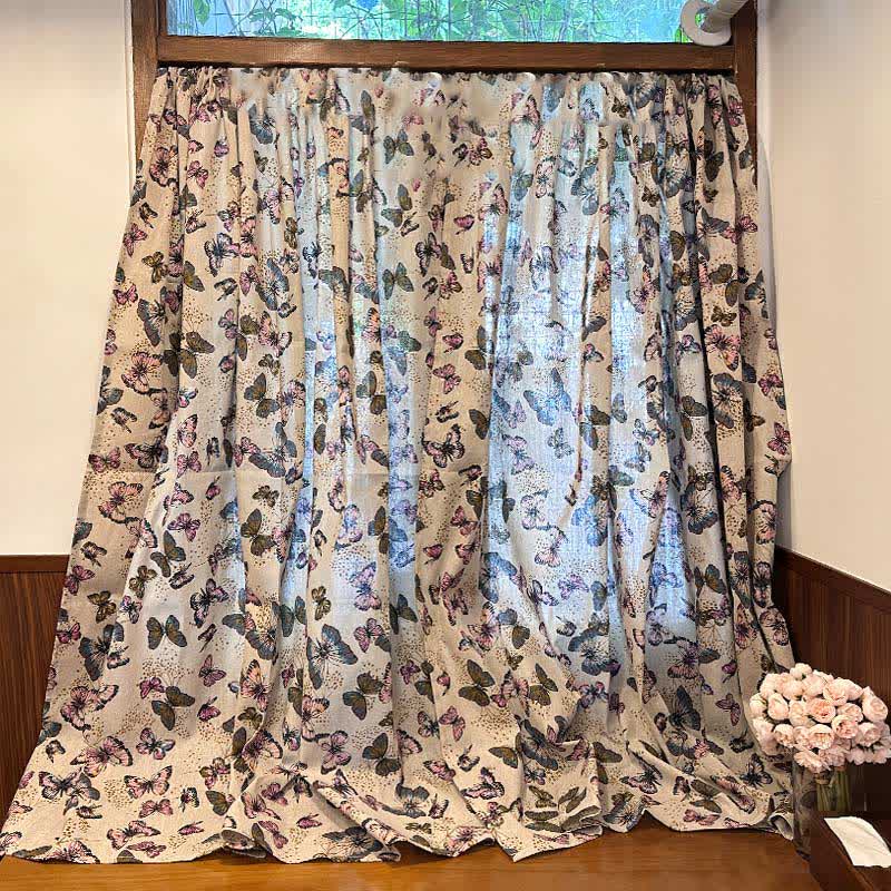 Tenda in cotone e lino con stampa a farfalla rustica
