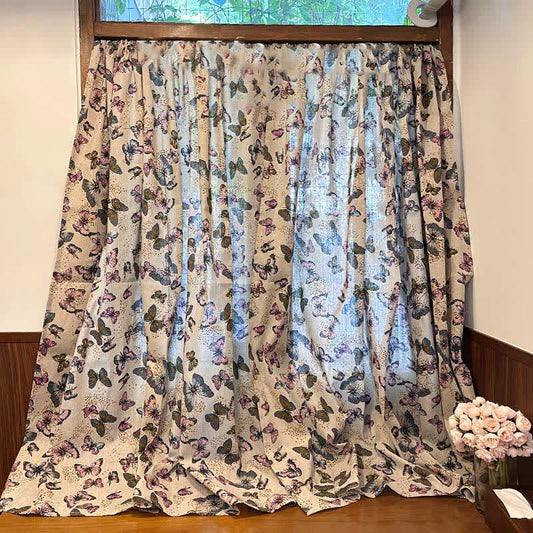 Tenda in cotone e lino con stampa a farfalla rustica