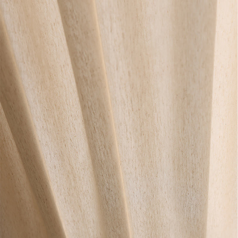 Tenda filtrante moderna e minimalista con texture leggera