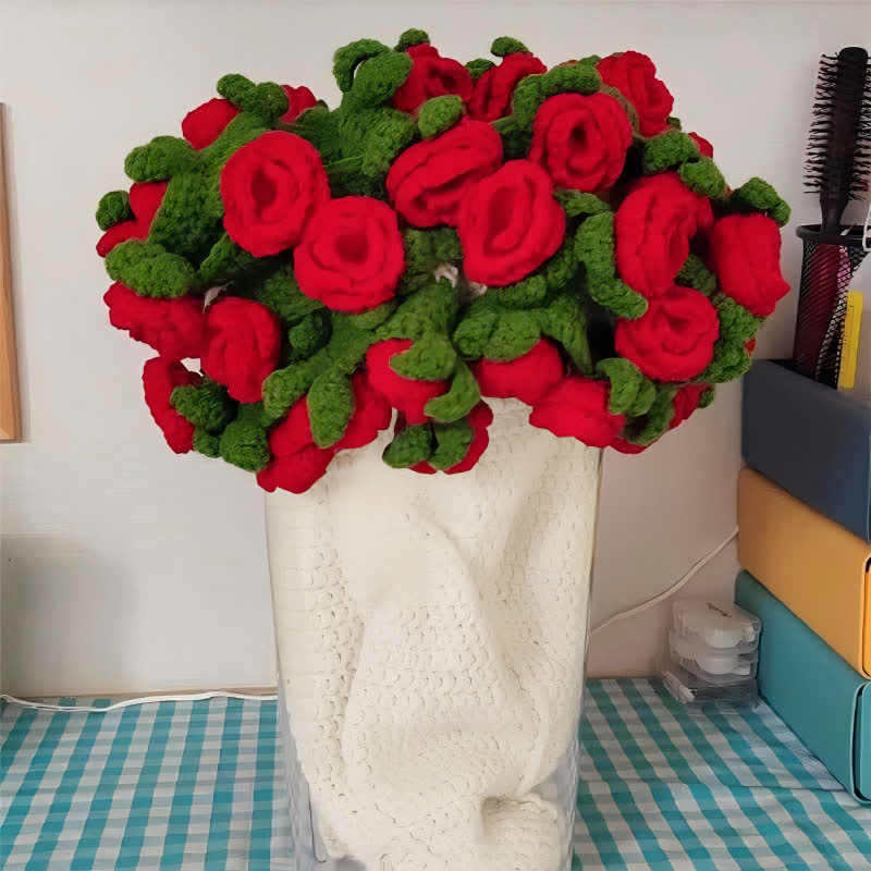 Bouquet di rose all'uncinetto fatto a mano