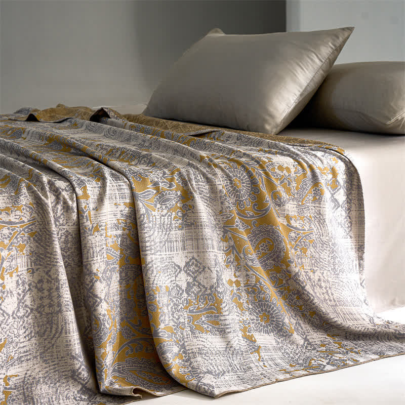 Trapunta morbida e traspirante in fibra di Lyocell con motivo jacquard Paisley
