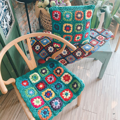 Coperta con bordo all'uncinetto intrecciato a mano con motivi floreali retrò - image 2