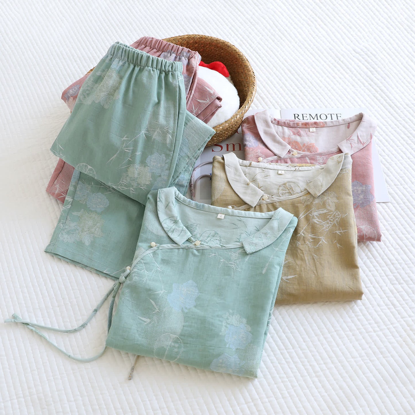 Pigiama vintage in cotone di bambù con stampa floreale
