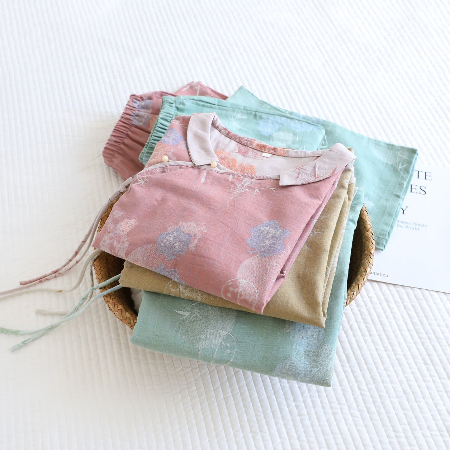 Pigiama vintage in cotone di bambù con stampa floreale