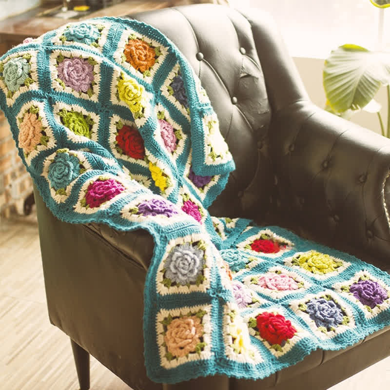 Coperta per divano all'uncinetto tessuta a mano Rural Rose