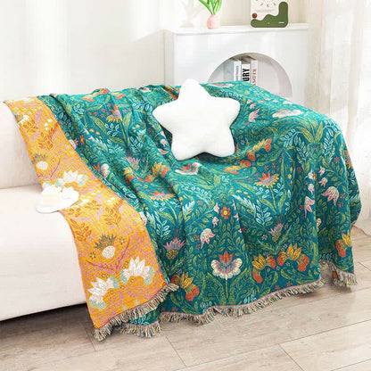Trapunta reversibile in garza di cotone con nappe a forma di fiore