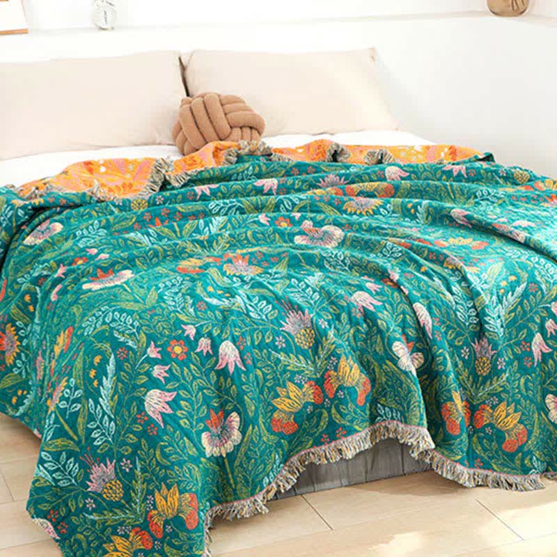Trapunta reversibile in garza di cotone con nappe a forma di fiore