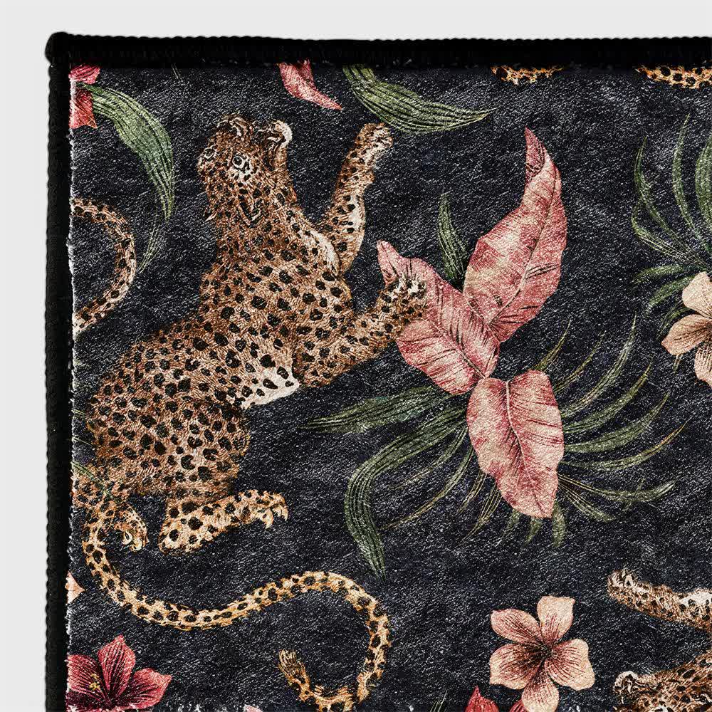 Tappeto antiscivolo lavabile con motivo leopardo tropicale