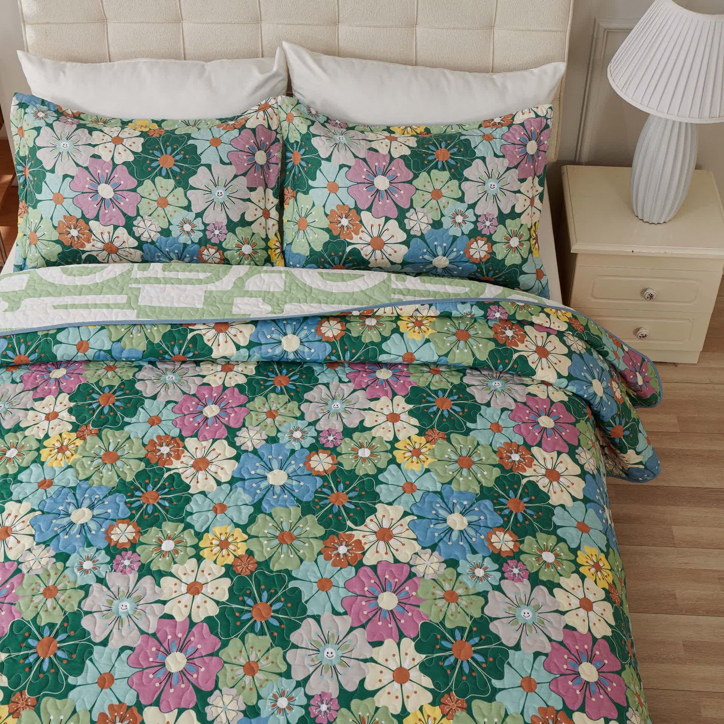 Copriletto vintage di lusso con trifogli verdi