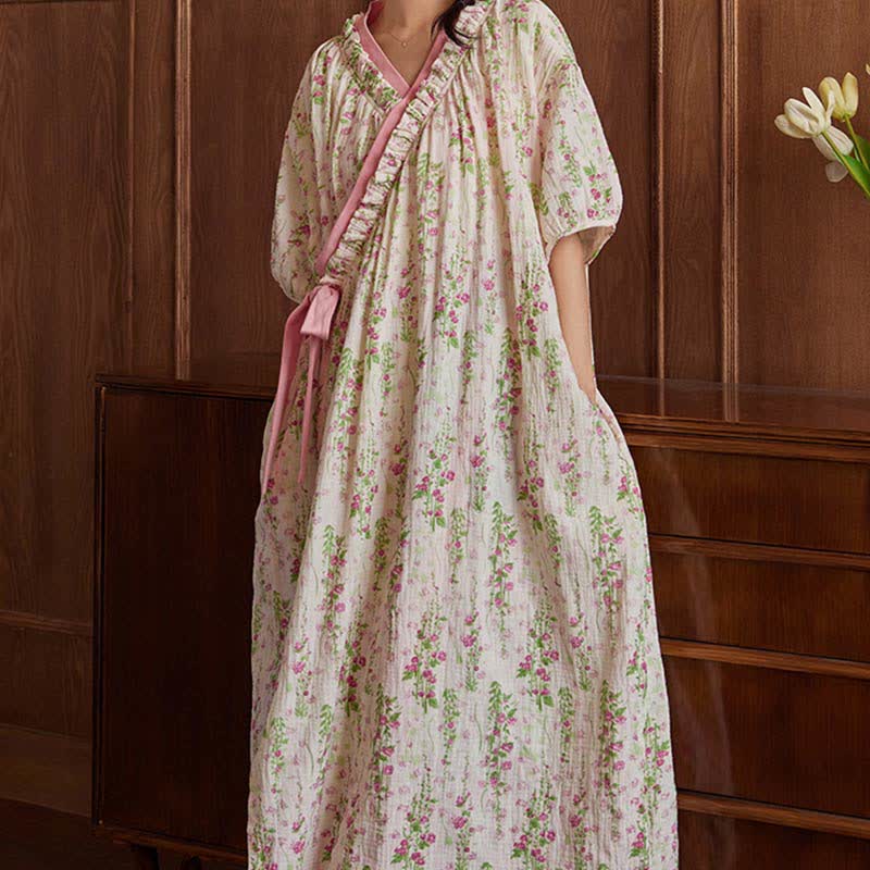 Elegante camicia da notte con stampa floreale e tasca