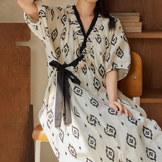 Camicia da notte imbottita con stampa geometrica e tasca