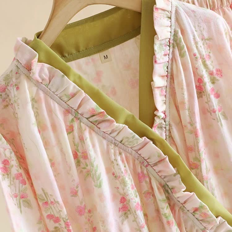 Completo da casa in garza di cotone con stampa a rose e parte anteriore asimmetrica