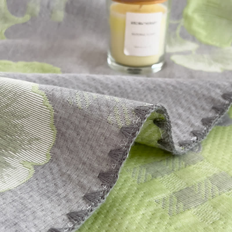 Copriletto reversibile in garza di cotone a strati con foglie di ginkgo