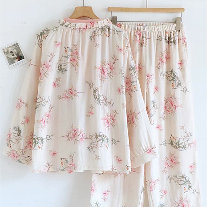 Pigiama Kimono in cotone con fiori di giglio