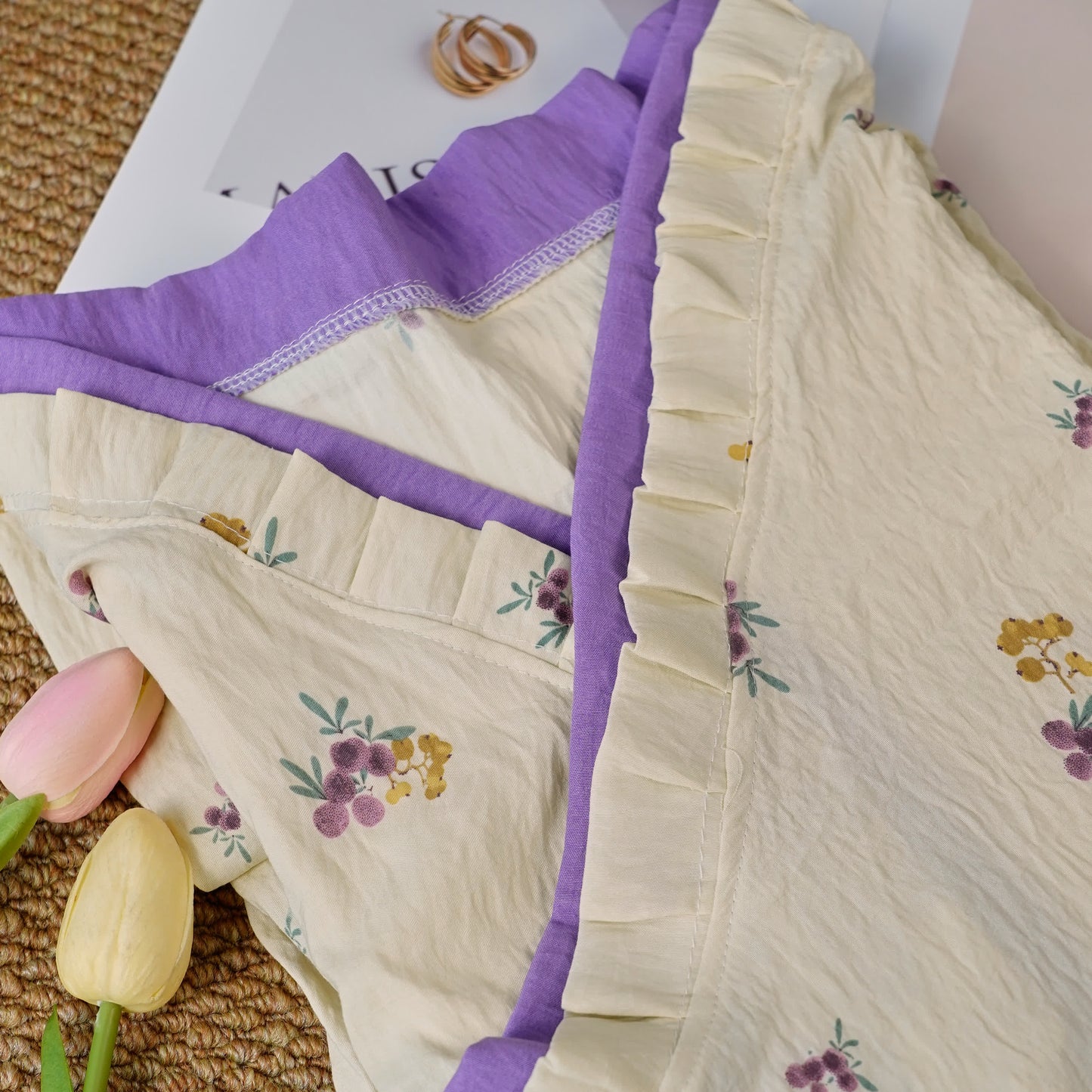 Camicia da notte lunga e morbida con scollo a V in nespolo rurale
