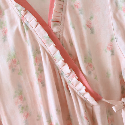 Camicia da notte a maniche corte con stampa floreale rosa incrociata sul davanti