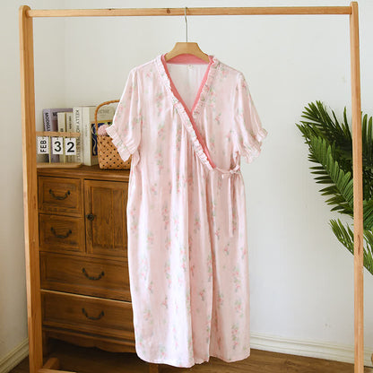 Camicia da notte a maniche corte con stampa floreale rosa incrociata sul davanti